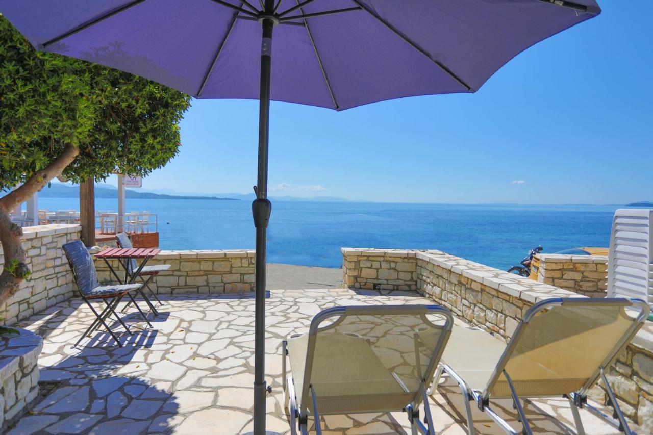 Kaminaki Beachfront Apartments Ниссаки Экстерьер фото