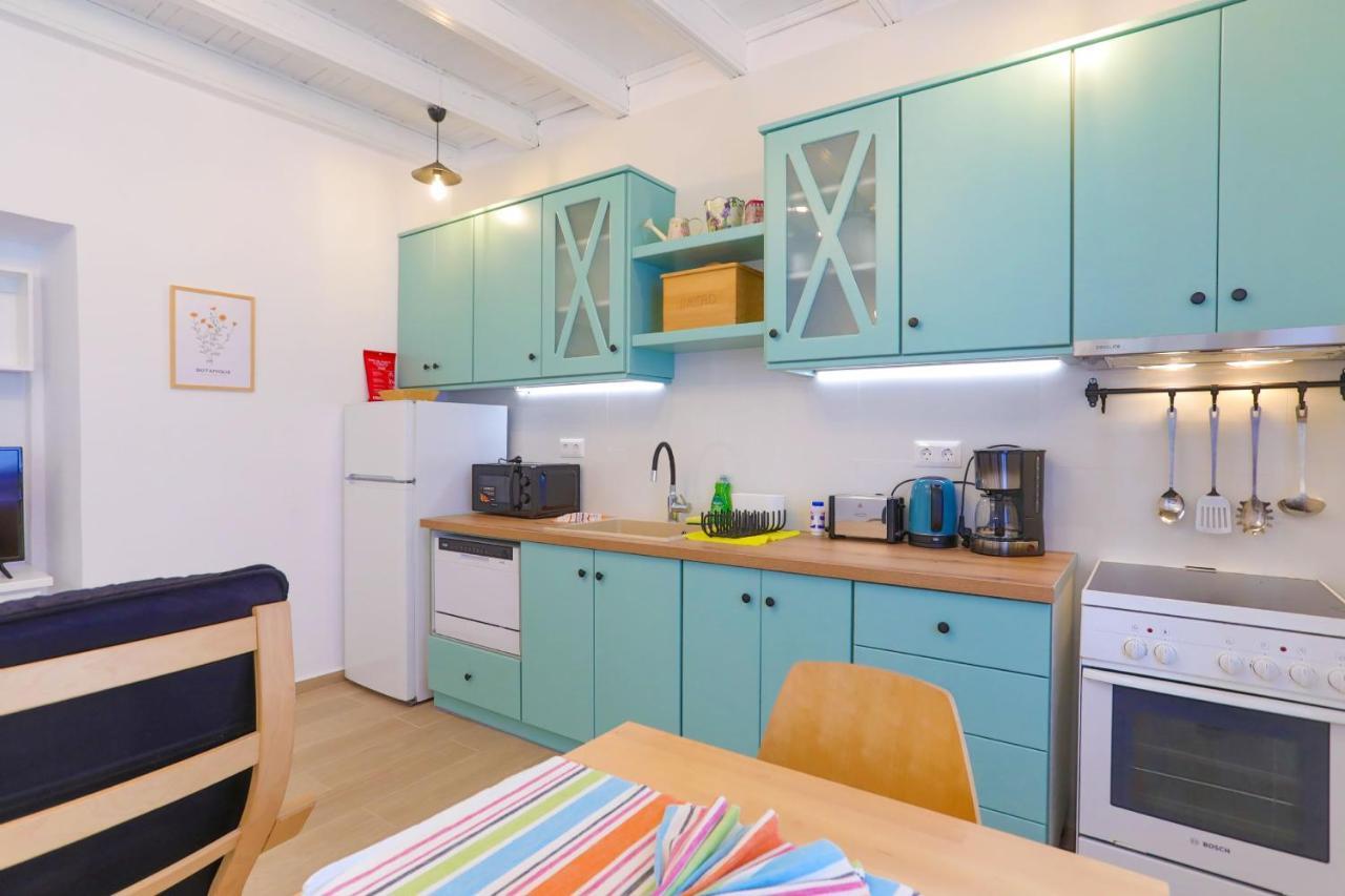 Kaminaki Beachfront Apartments Ниссаки Экстерьер фото