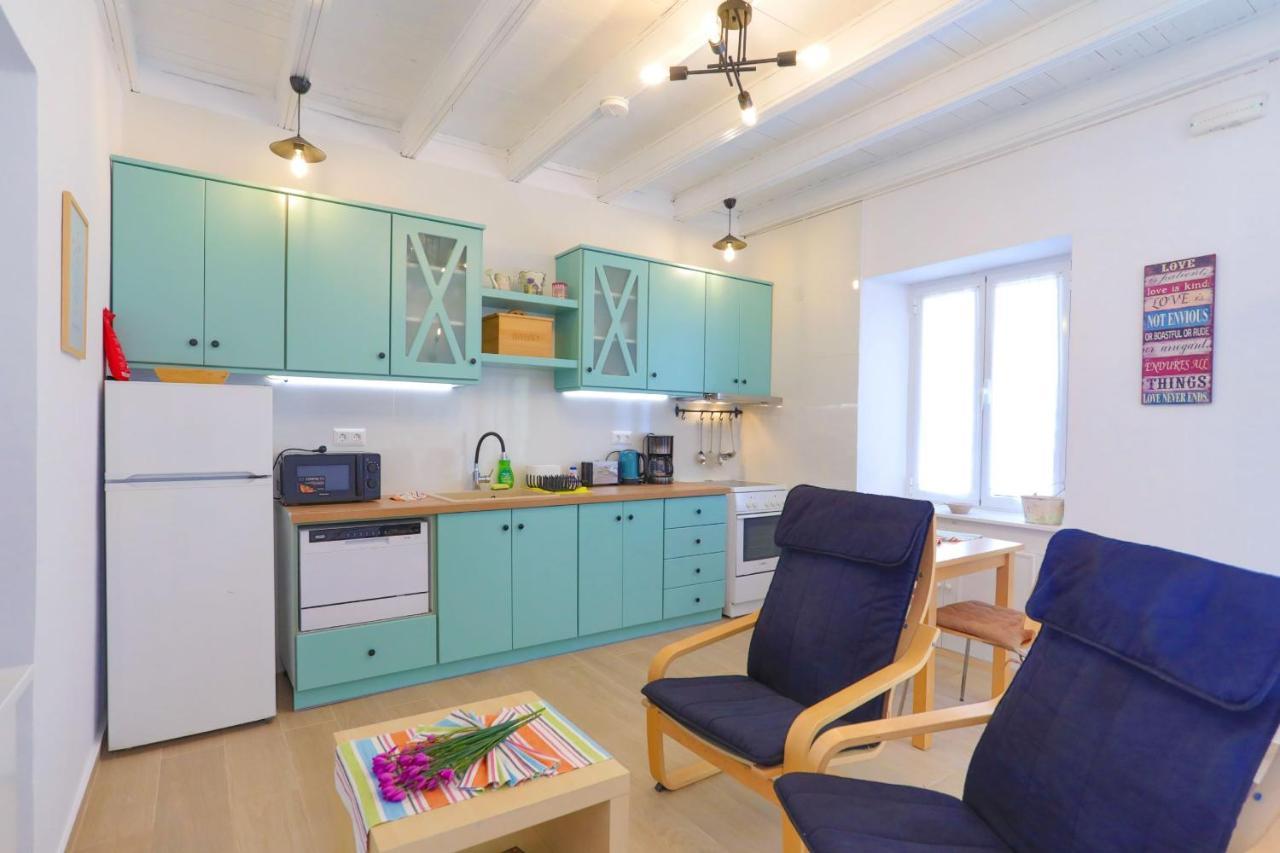 Kaminaki Beachfront Apartments Ниссаки Экстерьер фото