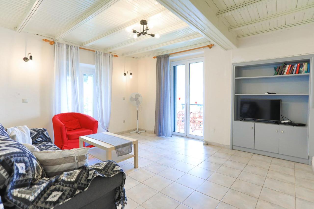 Kaminaki Beachfront Apartments Ниссаки Экстерьер фото